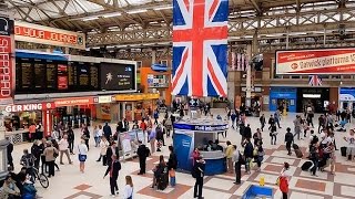 A Walk Through The London Victoria Station London England [upl. by Susej531]