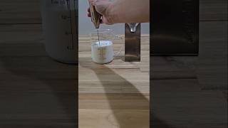 Aerolatte Handheld Milk Frother [upl. by Ocirne]